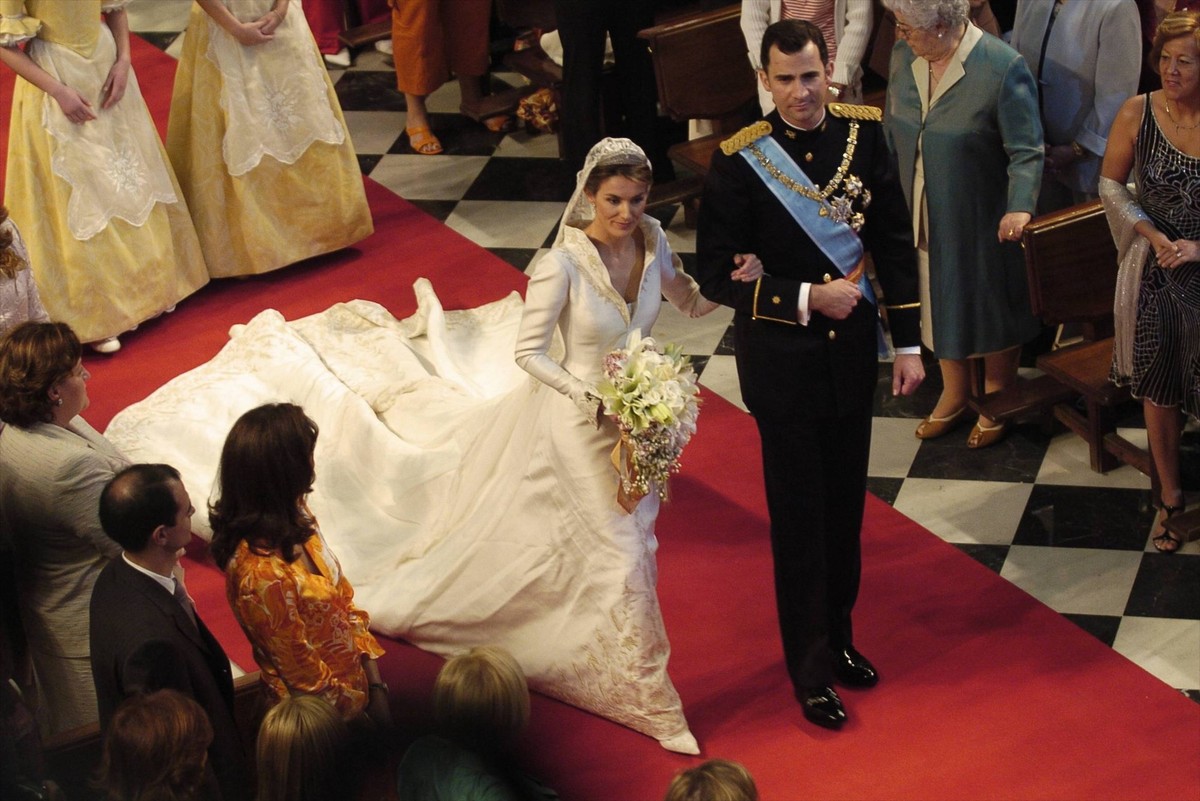 The Prince of Asturias Felipe de Borbon and Letizia Ortiz Rocasolano wedding at Almudena Cathedral in Madrid on May 22, 2004. JESUSxM.xIZQUIERDOx/xDyDxFotografosx/xDyDxPPAx/xi-Images PUBLICATIONxINxGE ...