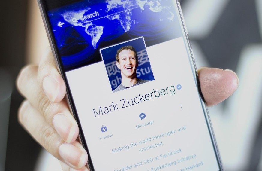 Mark Zuckerberg wolle seine Marken unter einem neuen Namen vereinen, berichtet das Techportal The Verge.