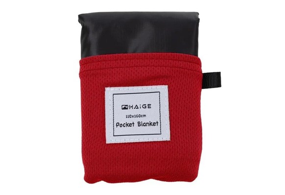 Picnic blanket that can be folded very small for the festival
