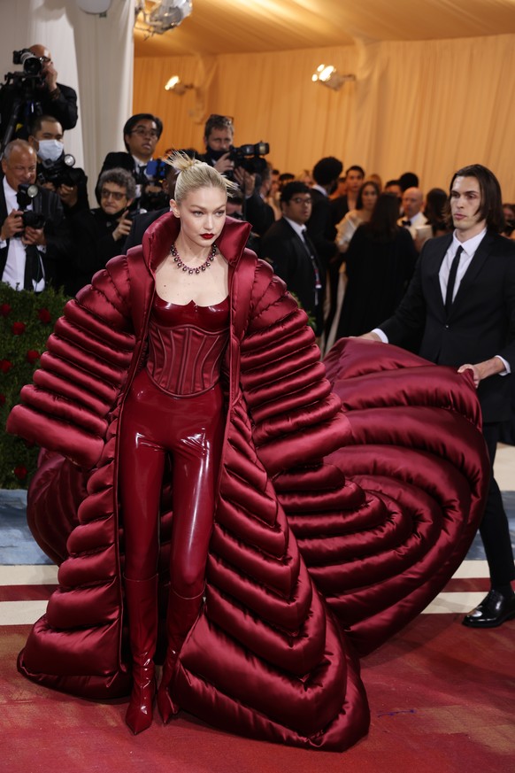 epa09923835 Gigi Hadid on the red carpet for the 2022 Met Gala, the annual benefit for the Metropolitan Museum of Art&#039;s Costume Institute, in New York, New York, USA, 02 May 2022. The event coinc ...