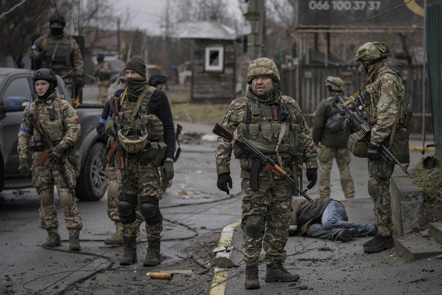 Auch in Kiew sind die Soldaten Tag und Nacht gefordert.