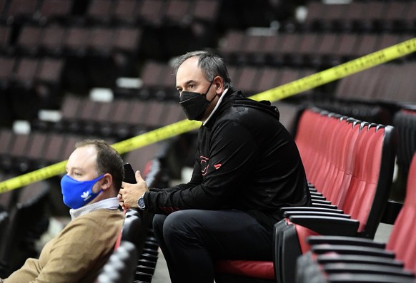 Ottawa Senators general manager Pierre Dorion watches the team&#039;s NHL hockey training camp in Ottawa, Ontario, on Thursday, Sept. 23, 2021. (Justin Tang/The Canadian Press via AP)
Pierre Dorion