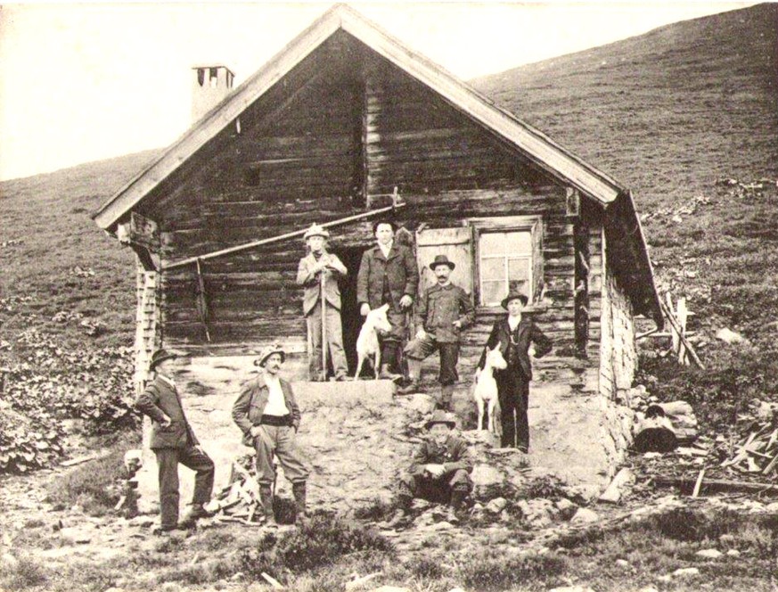Hier kam das Fondue nicht her: Sennhütte auf dem Alpsiegel bei Weissbad im Appenzellerland, 1900.