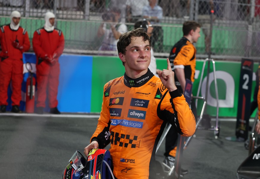 epa12043433 McLaren&#039;s Australian driver Oscar Piastri celebrates winning the Formula 1 Saudi Arabian Grand Prix at the Jeddah Corniche Circuit in Jeddah, Saudi Arabia, 20 April 2025. EPA/ALI HAID ...