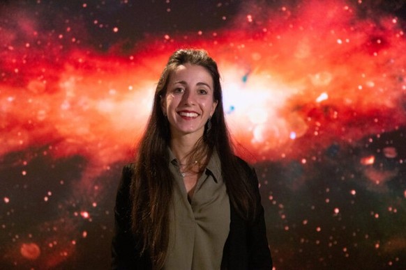 Silvia Mantovanini, with the galactic core in the background.