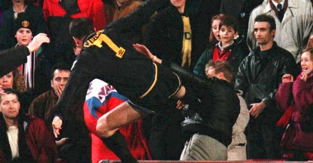 King-Cantona-flippt-aus-der-legend-rste-Kick-der-Fussball-Geschichte