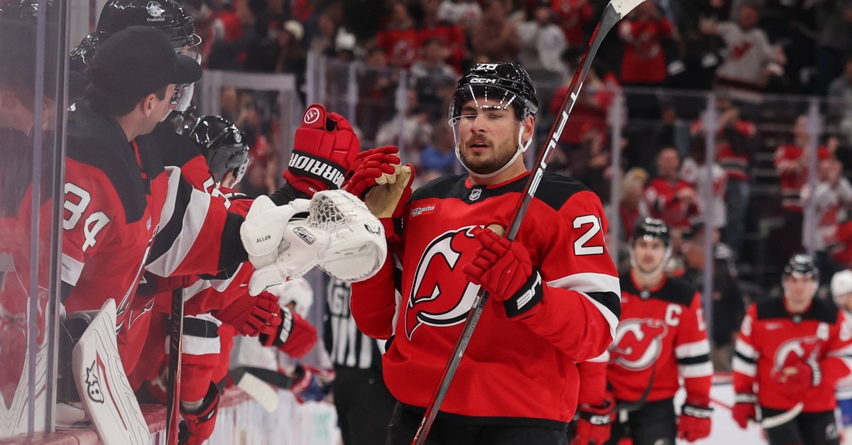 Devils-gewinnen-in-der-Verl-ngerung-auch-weil-Meier-67-Sekunden-vor-dem-Ende-trifft