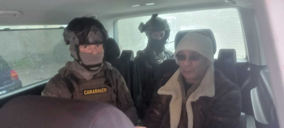 Après l'arrestation du chef mafieux Matteo Messina Denaro, la police sicilienne demande une entraide judiciaire à la Suisse: les connexions de la mafia en Suisse interroge et des pistes se dessin ...