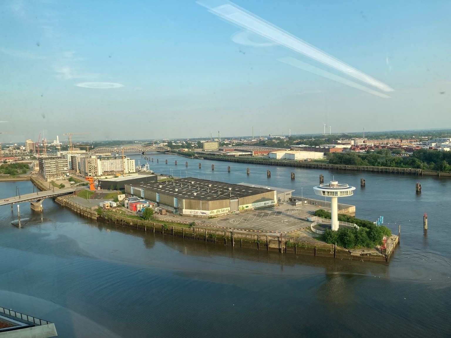 ARCHIV - 04.06.2021, NA, Hamburg: Der Baakenh�ft in der Hamburger Hafencity. Die Stadt und die K�hne-Stiftung haben sich auf den Neubau einer Oper auf dem Baakenh�ft verst�ndigt (zu dpa: �Hamburg beko ...