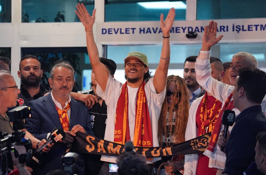 Leroy Sane arrives in Istanbul ISTANBUL, TURKIYE - JUNE 12: Leroy Sane, with whom Galatasaray is conducting transfer talks, arrives in Istanbul, Turkiye on June 12, 2025. The 29-year-old German winger ...