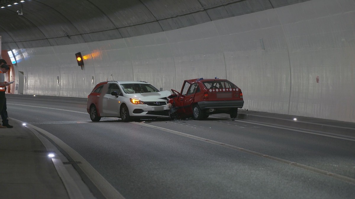 Bazenheid SG Unfall Wilhalden-Tunnel