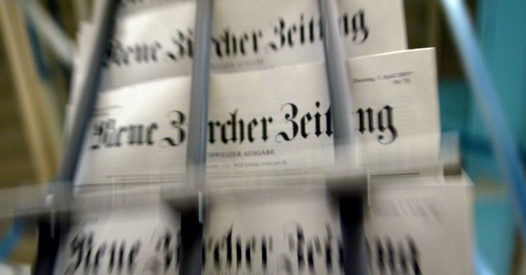 ZUR MELDUNG DES KLEINREPORTS, DASS DIE NZZ-DRUCKEREI NUN DEFINITIV GESCHLOSSEN WERDE, STELLEN WIR IHNEN AM DIENSTAG, 3. FEBRUAR 2015, FOLGENDES ARCHIVBILD ZUR VERFUEGUNG - Eine Ausgabe der Neuen Zuerc ...