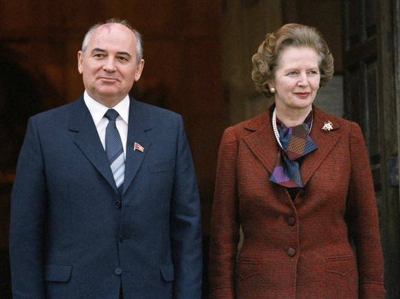 FILE - Soviet leader Mikhail Gorbachev, left, and Britain&#039;s Prime Minister Margaret Thatcher pose for a picture in London, Saturday, Dec. 15, 1984. Russian news agencies are reporting that former ...