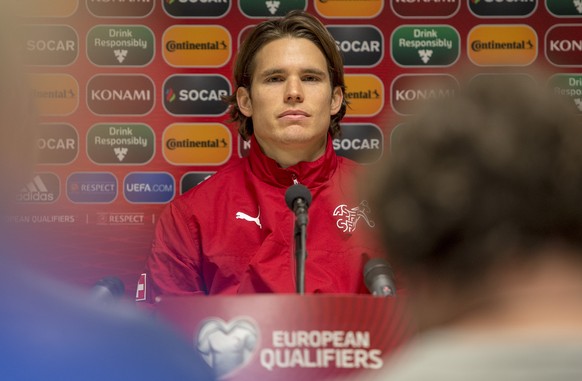 Marwin Hitz bei der gestrigen Pressekonferenz in Tallinn.&nbsp;