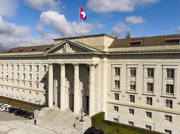 Bundesrichterinnen und Bundesrichter sollen per Losentscheid gewählt werden. Das verlangt die Justiz-Initiative. Der Bundesrat warnt, dass dadurch die Justiz geschwächt würde. (Archivbild)