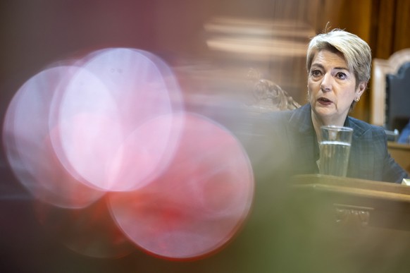 Bundespraesidentin Karin Keller-Sutter spricht waehrend der Wintersession der Eidgenoessischen Raete, am Mittwoch, 10. Dezember 2025 im Staenderat in Bern. (KEYSTONE/Anthony Anex)