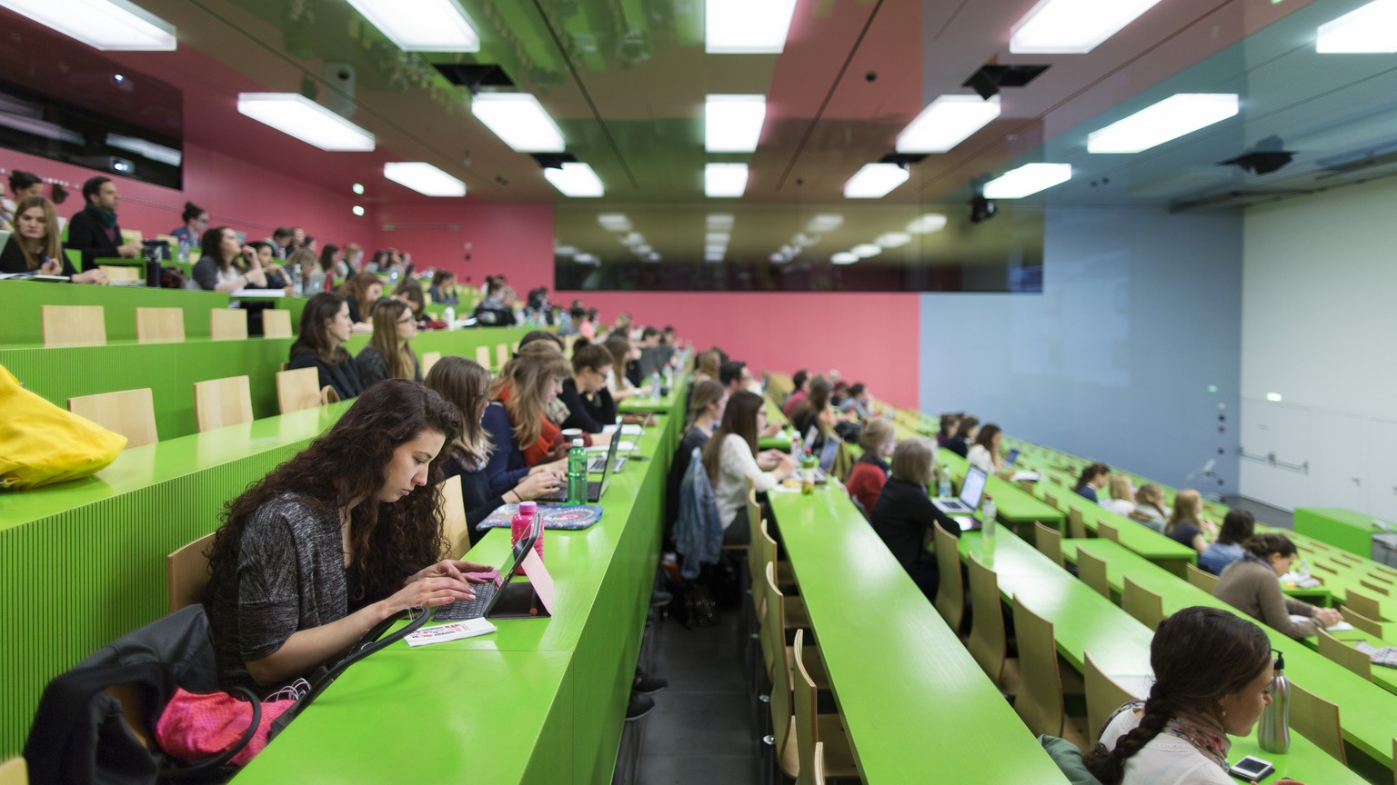 ZUR MELDUNG, DASS DER HOCHSCHULRAT 100 MILLIONEN IN DEN AUSBAU DER MEDIZINAUSBILDUNG IN DER SCHWEIZ INVESTIEREN WILL, STELLEN WIR IHNEN AM FREITAG, 18. NOVEMBER 2016, FOLGENDES ARCHIVBILD ZUR VERFUEGU ...