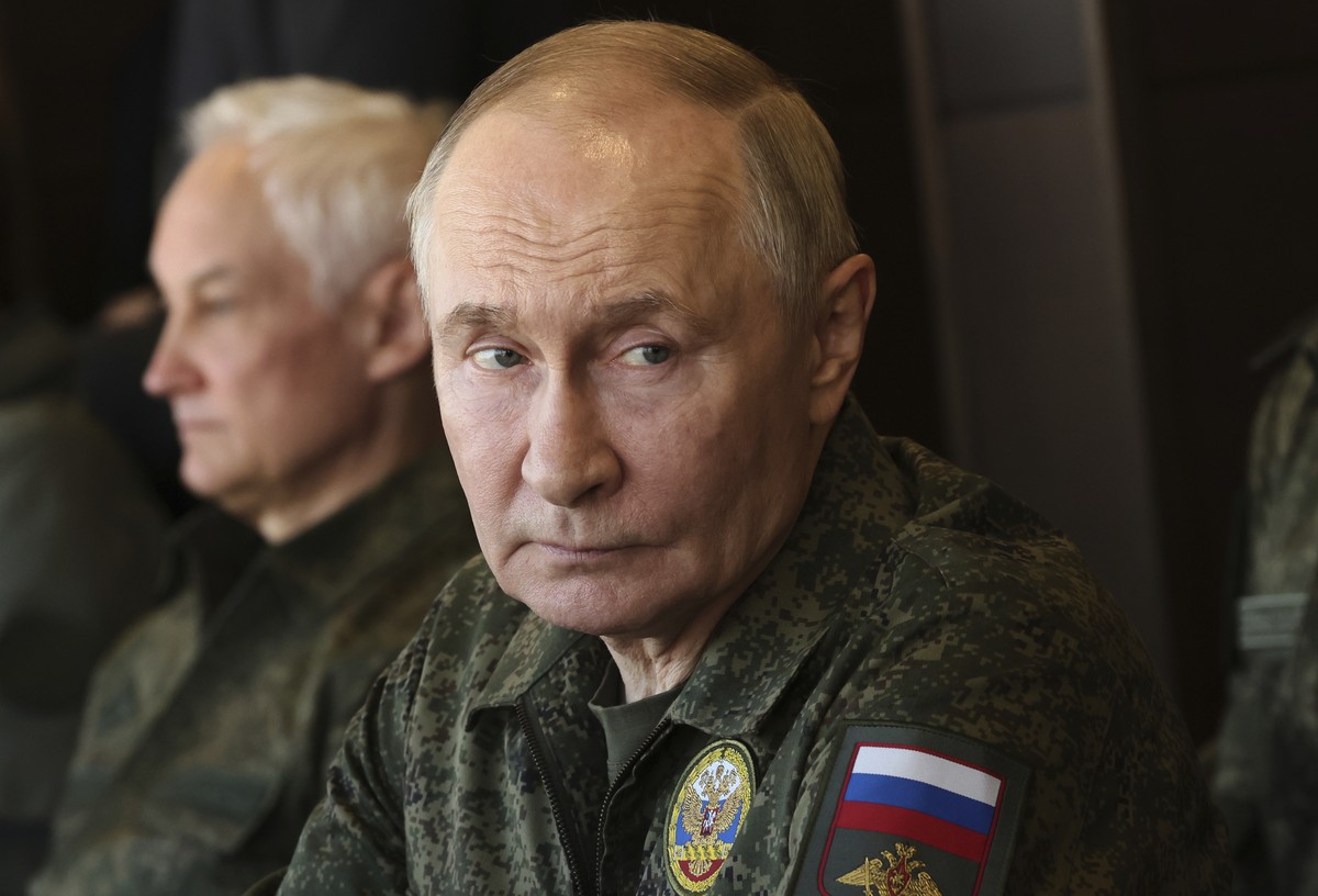 Russian President Vladimir Putin attends the Russian-Belarusian joint military drills "Zapad 2025" (West 2025) at a command post at the Mulino training ground in Nizhny Novgorod region, Russ ...