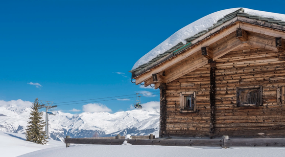 Skigebiet Obersaxen Mundaun Holzhütte