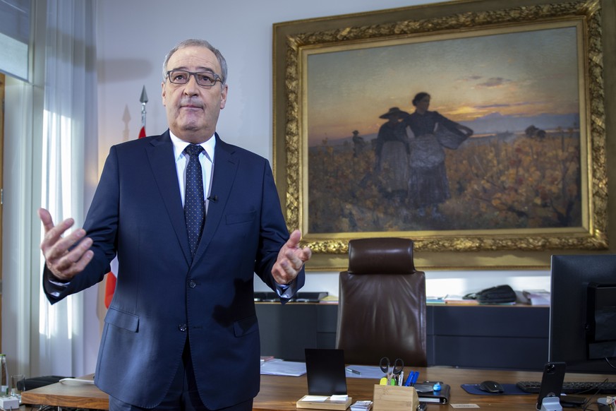 Bundespraesident Guy Parmelin in seinem Buero im Bundeshaus Ost, vor der Aufzeichnung der Neujahrsansprache fuer das Jahr 2021, am Mittwoch, 30. Dezember 2020, in Bern. (KEYSTONE/Marcel Bieri)