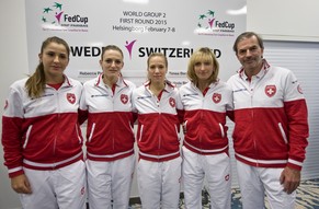 Das Schweizer Fedcup-Team startet gegen Schweden stark.