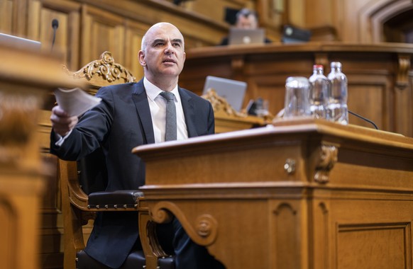 Bundesrat Alain Berset spricht zur Kleinen Kammer, an der Fruehjahrssession der Eidgenoessischen Raete, am Mittwoch, 2. Maerz 2022 im Staenderat in Bern. (KEYSTONE/Alessandro della Valle)