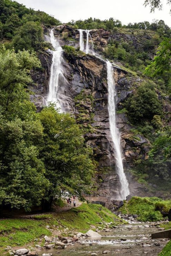 Touristenmagnet: Der Wasserfall von Acquafraggia in Piuro.