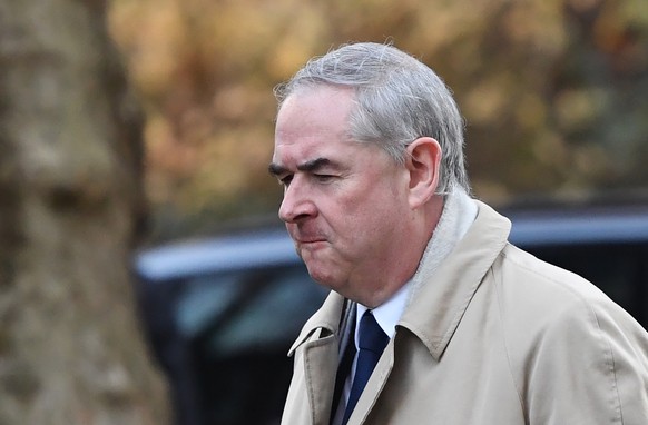 epa07208172 Britain&#039;s Attorney General, Geoffrey Cox arrives to a cabinet meeting in 10 Downing Street in London, Britain, 04 December 2018. EPA/FACUNDO ARRIZABALAGA