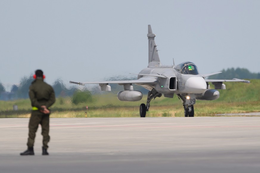 epa06746911 A Saab JAS 39 Gripen multirole fighter aircraft during the NATO Tiger Meet 2018 training, with the participation of the air squadrons from, among others, Poland, Italy, Spain, the Czech Re ...