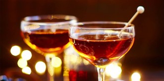 Für die Silvesterparty (und fürs Leben): Alle Champagner-Cocktails, die du je kennen musst