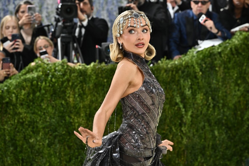 Sabrina Carpenter arrives at The Metropolitan Museum of Art's Costume Institute benefit gala celebrating the opening of the "Costume Art" exhibition on Monday, May 4, 2026, in New York. ...