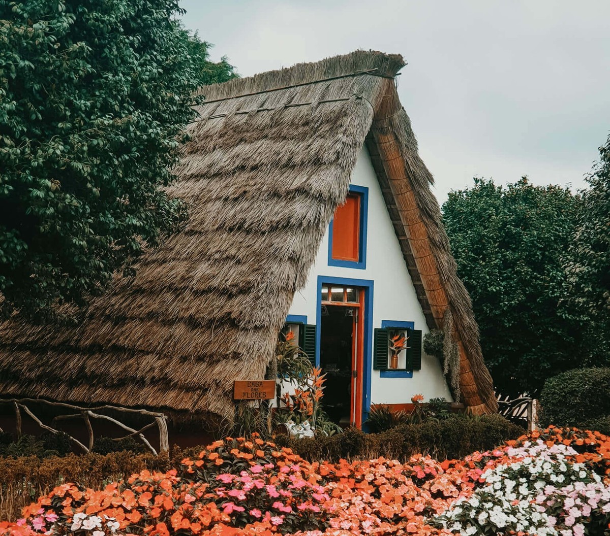 Ein traditionelles Haus in Santana.
