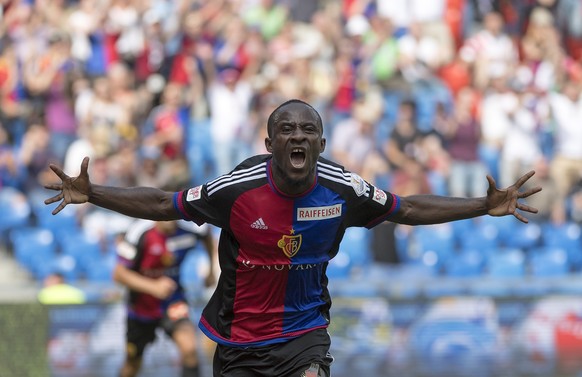 Basel&#039;s Seydou Doumbia cheers after scoring during a Super League match between FC Basel 1893 and FC Sion, at the St. Jakob-Park stadium in Basel, Switzerland, on Sunday, July 24, 2016. (KEYSTONE ...