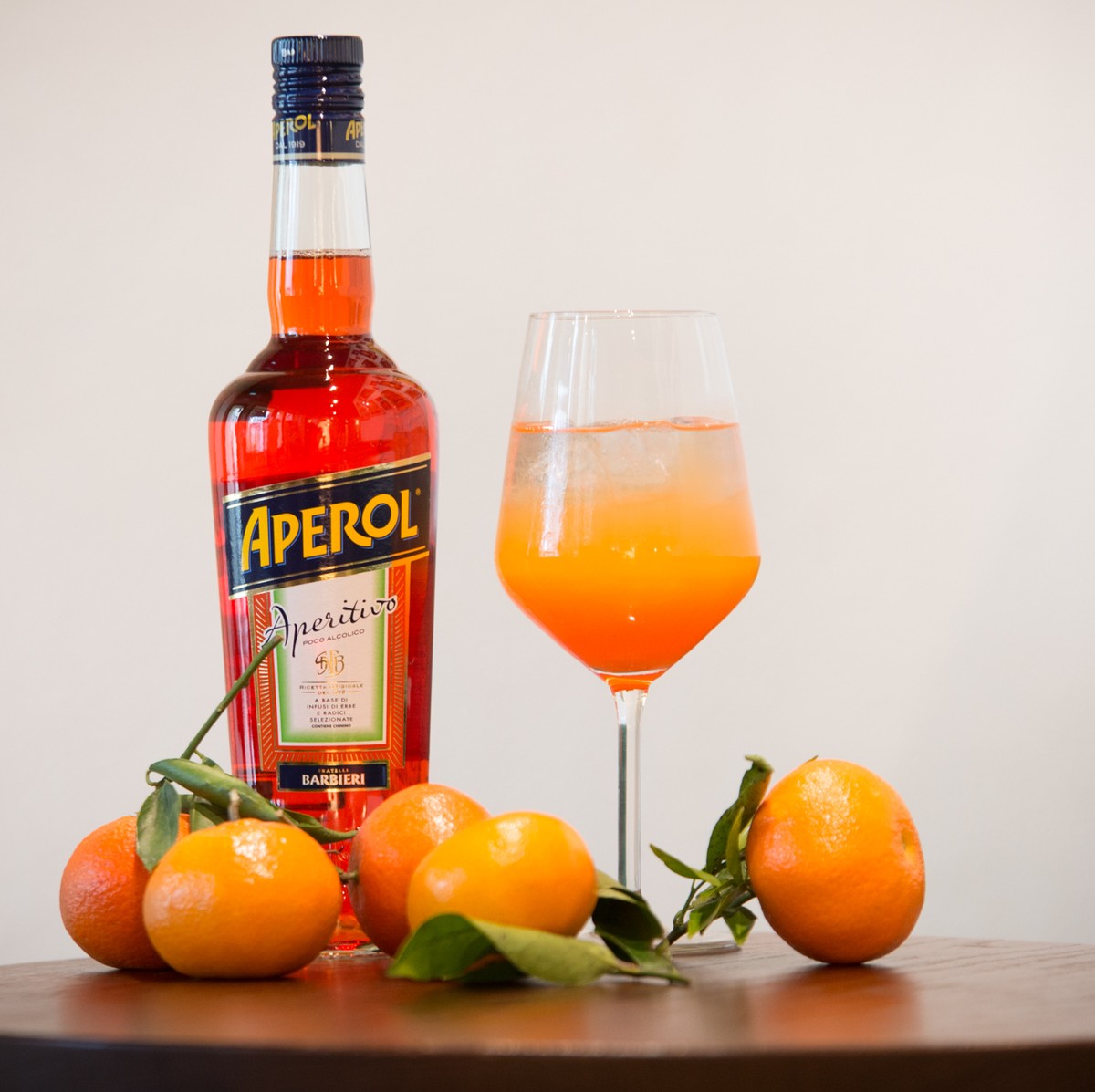 Aperol Winter spritz prosecco alkohol trinken drink cocktail http://www.campari-schweiz.ch/