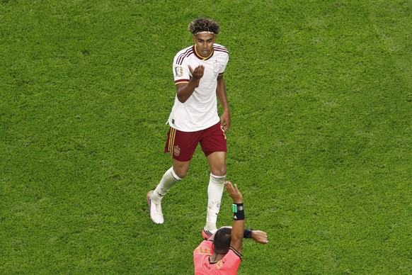 epa13111719 Lamine Yamal of Spain reacts after a goal was later disallowed during the FIFA World Cup 2026 semifinals match France against Spain, in Dallas, USA, 14 July 2026. EPA/SHAWN THEW