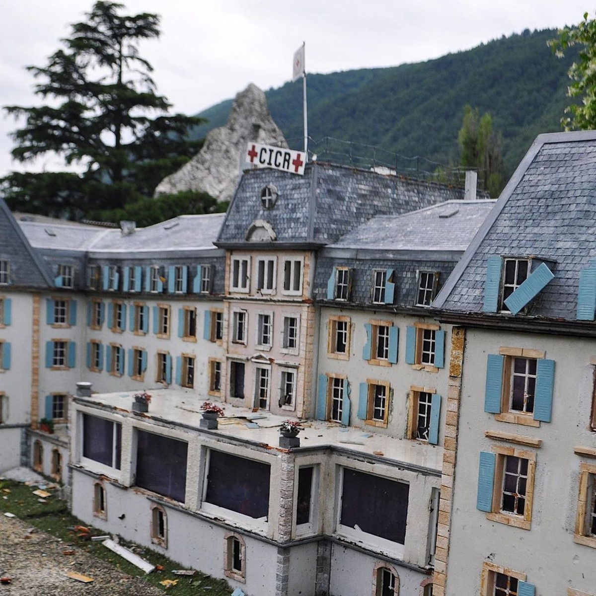 Un violent orage accompagné de grêle a causé d'importants dégâts au musée miniature en plein air de Melide (TI), dans la nuit de mardi à mercredi 31 mai.