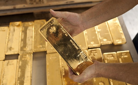 ARCHIV --- ZU DER VOLKSINITIATIVE &quot;RETTET UNSER SCHWEIZER GOLD (GOLD-INITIATIVE)&quot; STELLEN WIR IHNEN FOLGENDES BILD ZUR VERFUEGUNG --- In the gold store of Cantonal Bank of Zurich ZKB in Zuri ...