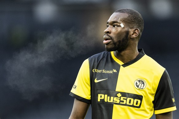 YBs Wilfried Kanga im Super League Spiel zwischen dem BSC Young Boys Bern und dem FC Sion, am Sonntag 12. Dezember 2021 im Stadion Wankdorf in Bern. (KEYSTONE/Peter Klaunzer)