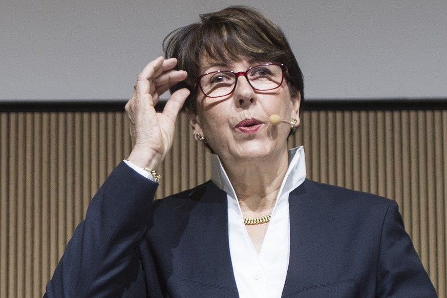 Susanne Ruoff Konzernleiterin Die Post, spricht waehrend der Bilanzmedienkonferenz, am Donnerstag 10. Maerz 2016 in Bern. Die Schweizerische Post hat im vergangenen Jahr einen Gewinn von 645 Millionen ...