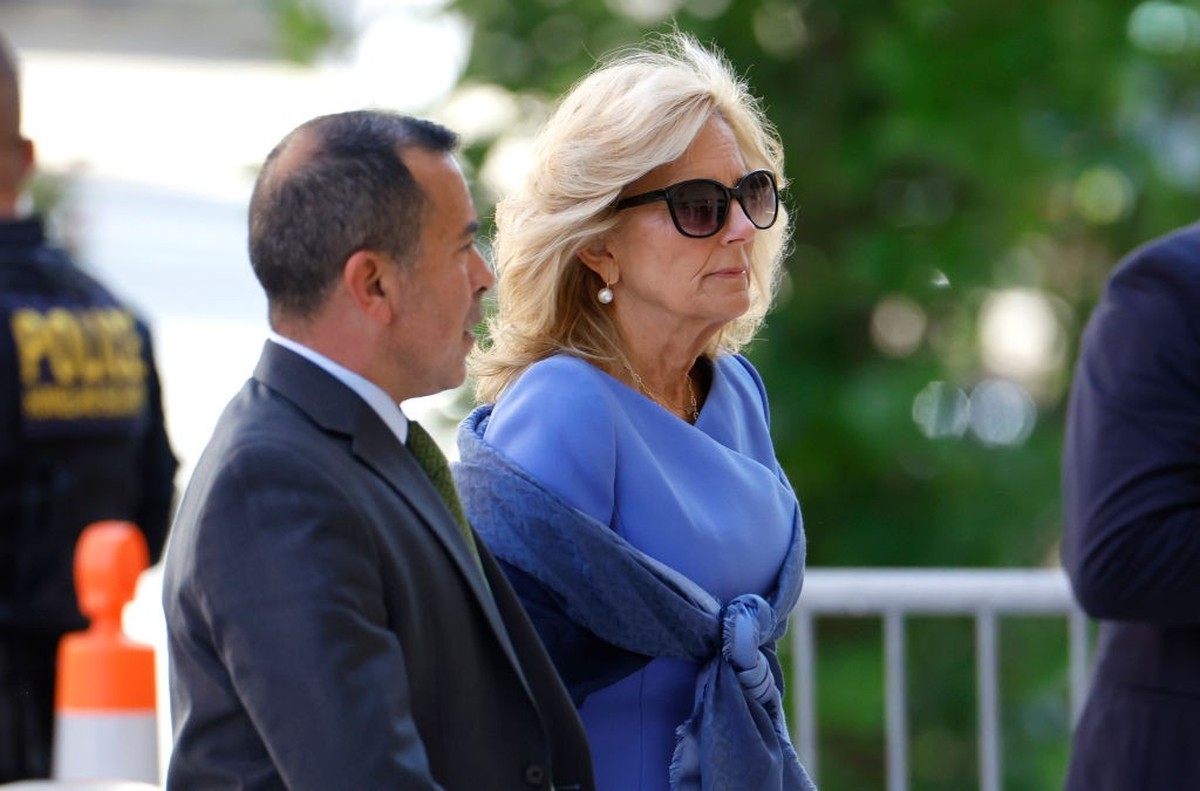 WILMINGTON, DELAWARE - JUNE 07: First lady Jill Biden and her senior advisor Anthony Bernal arrive to the J. Caleb Boggs Federal Building on June 07, 2024 in Wilmington, Delaware. The trial for Hunter ...
