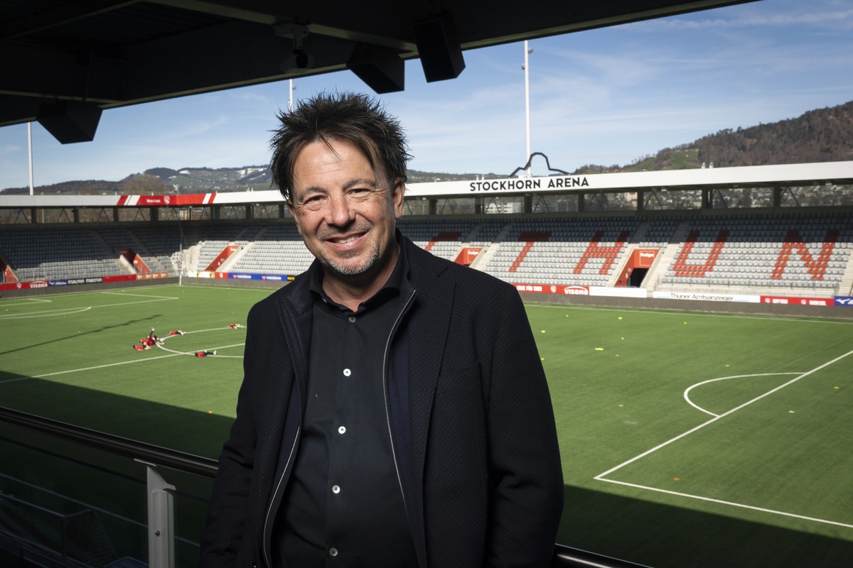 Beat Fahrni, Delegierter des Verwaltungsrates des FC Thun, posiert am Rande eines Interviews, am Dienstag, 17. Maerz 2026 in der Stockhorn Arena in Thun. Beat Fahrni gibt die operative Leitung des FC  ...