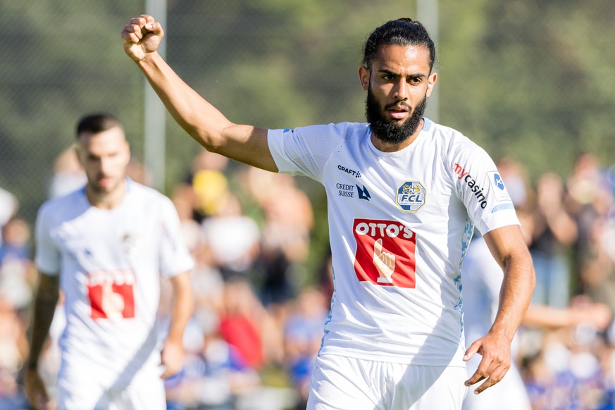 FC Luzerns Sofyan Chader bejubelt sein Tor zum 4:0 im Fussball Cupspiel zwischen dem FC Schoetz und dem FC Luzern, am Samstag, 20. August 2022 in Schoetz. (KEYSTONE/Philipp Schmidli)