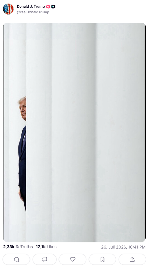 Trump Truthsocial Post: Hinter Säule