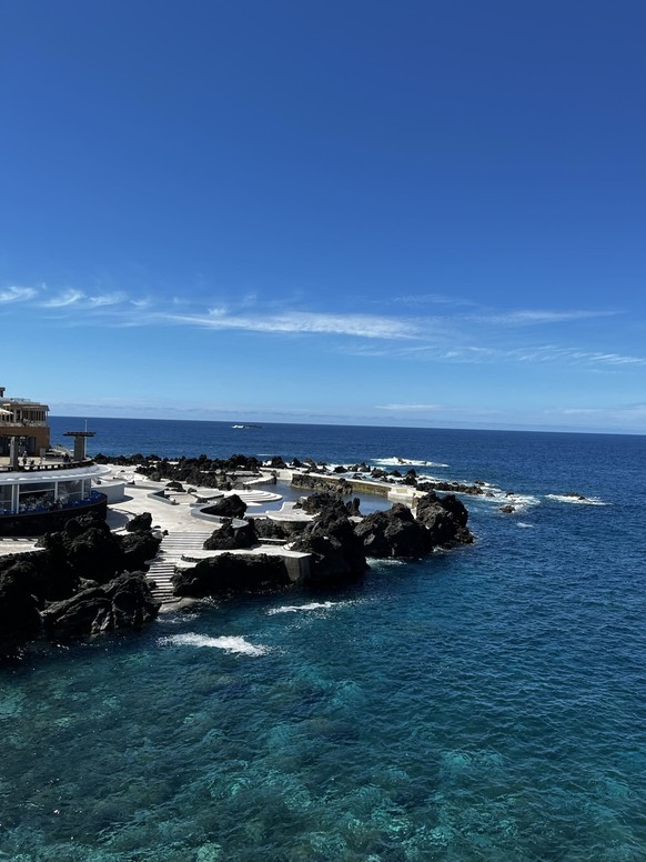 Die berühmten Naturschwimmbäder von Porto Moniz.