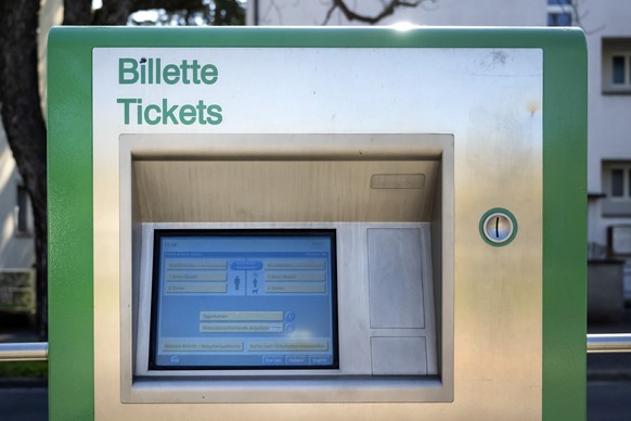 Ein Billetautomat der Basler Verkehrs-Betriebe (BVB) am Dienstag, 18. Merz 2025. Die Billettautomaten im TNW-Gebiet haben ihr Lebensende erreicht und muessen ersetzt werden. Es werden fuer das ganze T ...