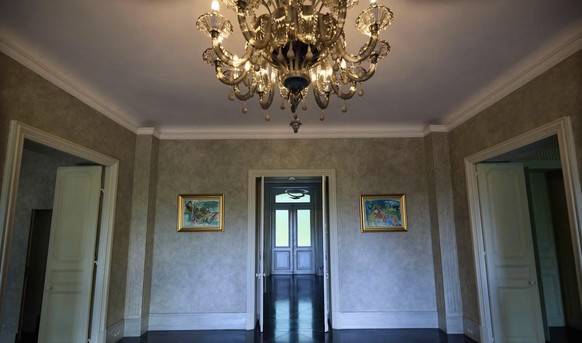 In der Villa hatte der Modedesigner anscheinend genau einmal übernachtet.