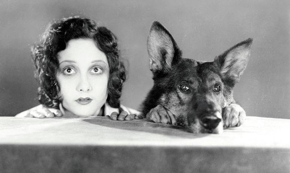 Claire Adams and Rin Tin Tin in Der Hund von Karibu (1923)
