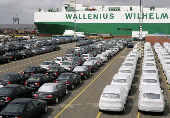 epa05150905 (FILE) A file photo dated 31 May 2006 showing BMW cars stored at the car terminal of BLG Logistics Group, where they wait to be shiped, in Bremerhaven, Germany. Reports on 09 February 2016 ...