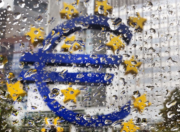 Sufficient capital buffer: All but one of the more than 100 large banks in the eurozone met the capital requirements in the annual assessment by ECB Banking Supervision.  (picture icon)