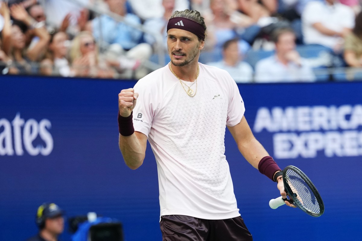 Alexander Zverev, of Germany, celebrates winning a point during the men's singles final of the U.S. Open tennis championships against Ben Shelton, of the United States, Sunday, Sept. 13, 2026, in ...